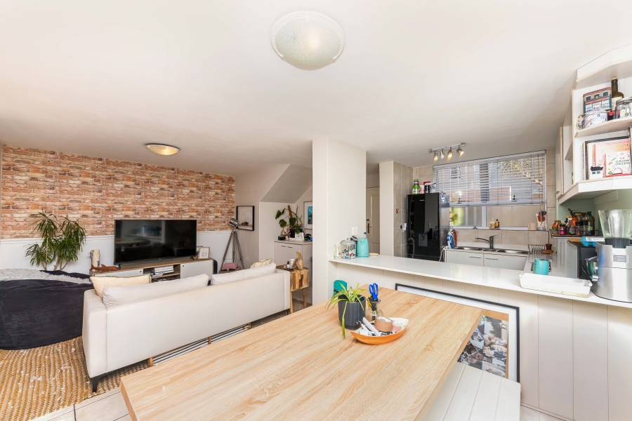 2 Bedroom Property for Sale in Sea Point Western Cape